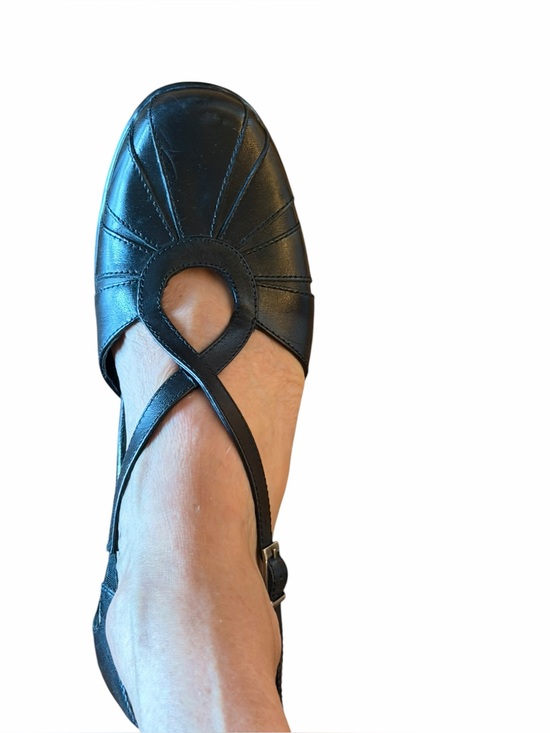 Dansko Shoes - Dansko Black Leather Heels Size 7.5 Timeless